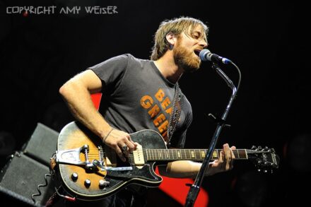 Dan Auerbach of the The Black Keys in Concert at Rocket Mortgage Fieldhouse (Quicken Loans Arena), Concert Photography © Amy Weiser, Photographer