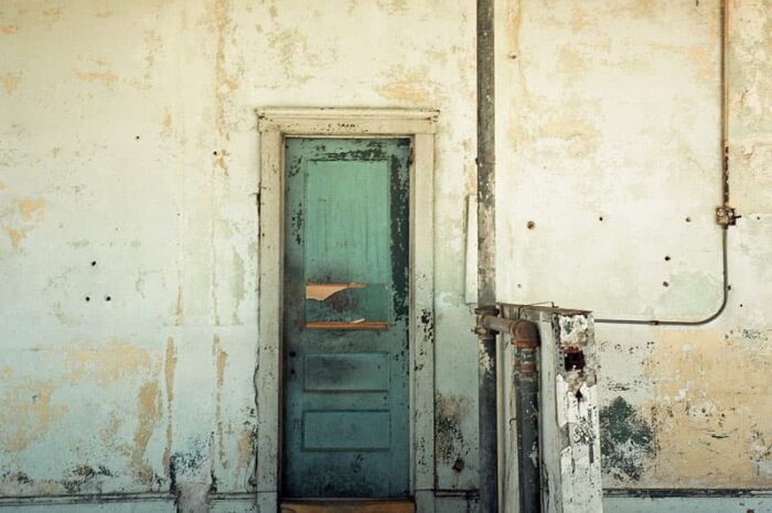 Abandoned Building © Amy Weiser, Photographer